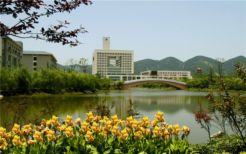 重慶師范大學(xué)電子商務(wù)專業(yè)在重慶招生錄取分數(shù)(物理類)：513分