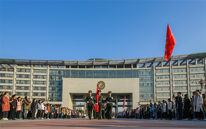 河南中醫(yī)藥大學(xué)計算機類專業(yè)在內(nèi)蒙古招生錄取分數(shù)(理科)：409分