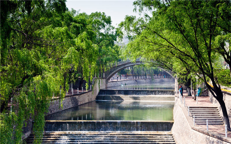 山東財經(jīng)大學經(jīng)濟與貿(mào)易類專業(yè)在遼寧招生錄取分數(shù)(物理類)：567分