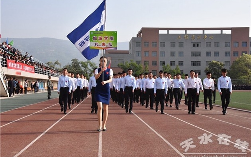 甘肅工業(yè)職業(yè)技術(shù)學(xué)院電子商務(wù)專業(yè)在山東招生錄取分?jǐn)?shù)(綜合)：357分