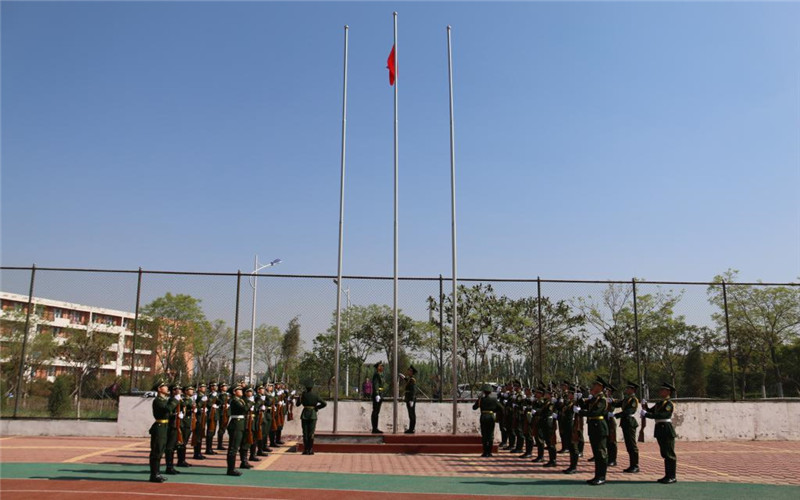 2023年內(nèi)蒙古科技大學(xué)包頭醫(yī)學(xué)院在湖北招生專業(yè)有哪些？學(xué)費是多少？