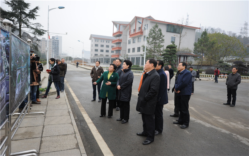 湘西民族職業(yè)技術(shù)學(xué)院旅游管理專業(yè)在重慶招生錄取分?jǐn)?shù)(物理類)：337分