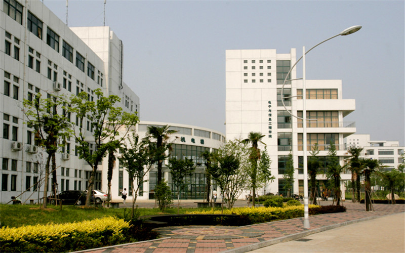 安徽建筑大學電氣工程及其自動化專業(yè)在河北招生錄取分數(shù)(物理類)：547分