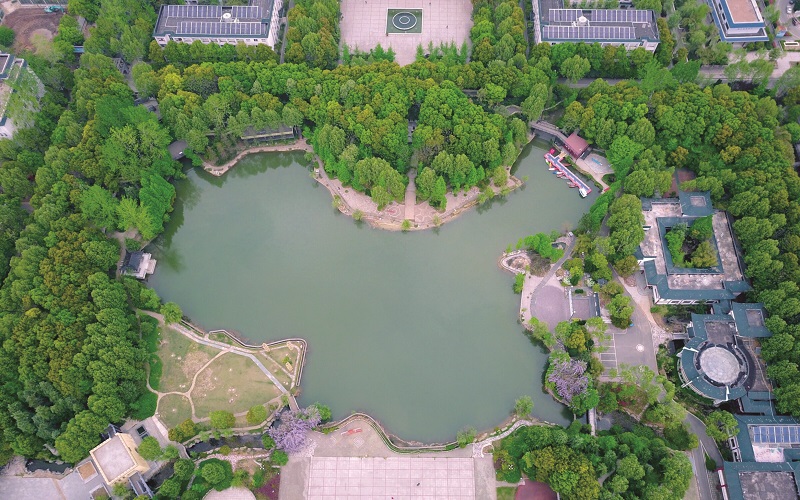 內(nèi)蒙古文科考生排多少名可以上武漢生物工程學(xué)院電子商務(wù)專業(yè)?