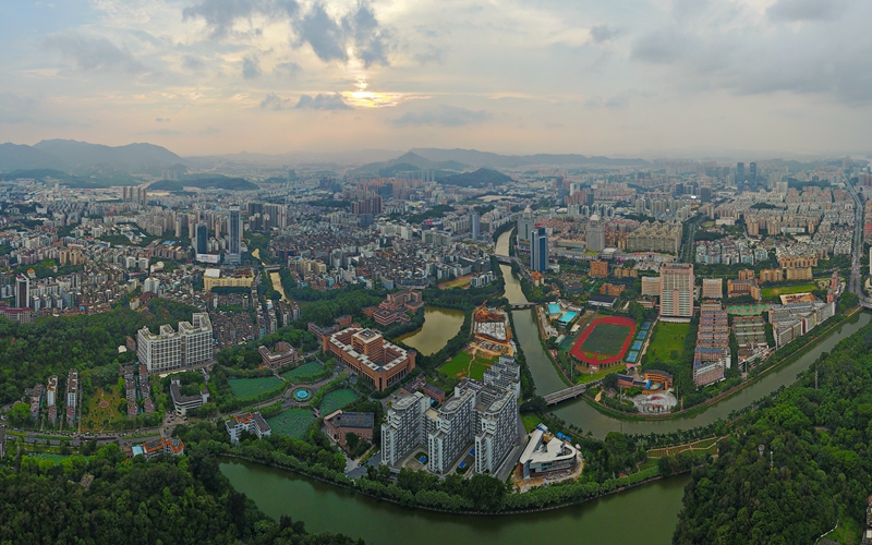 五邑大學計算機科學與技術（江門市）專業(yè)錄取分數(shù)線【廣東高考物理類】