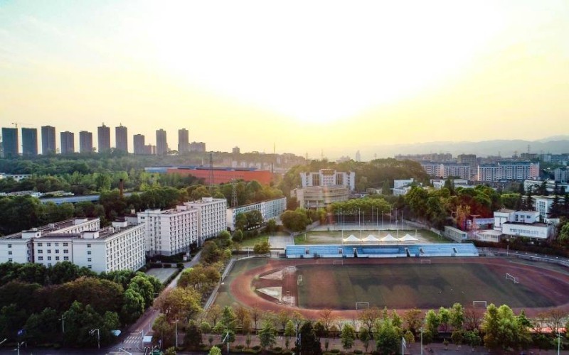 遼寧物理類考生排多少名可以上三峽大學(xué)少數(shù)民族預(yù)科班專業(yè)?